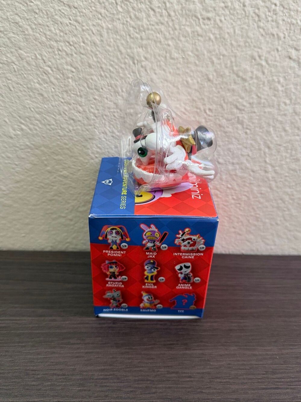 The Amazing Digital Circus Costume Adventure Blind Box Figure - Caine - Picture 5 of 5